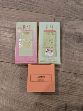 ✨️ NWT PIXI BEAUTY BUNDLE ✨ Glow Blushes Cheeky & Juicy + Lip Mask Caliente
